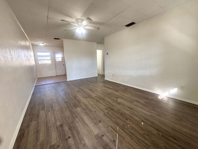 Building Photo - 842 Lake Ave