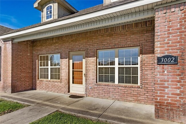 Building Photo - 3002 Featherston Rd