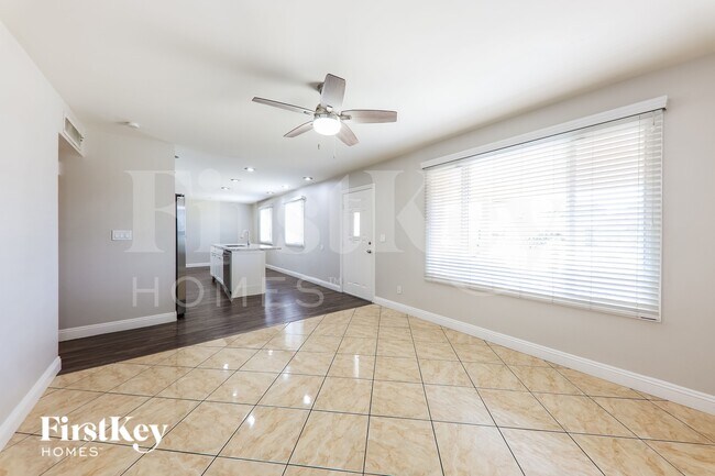 Foto del edificio - 2122 W Shaw Butte Dr