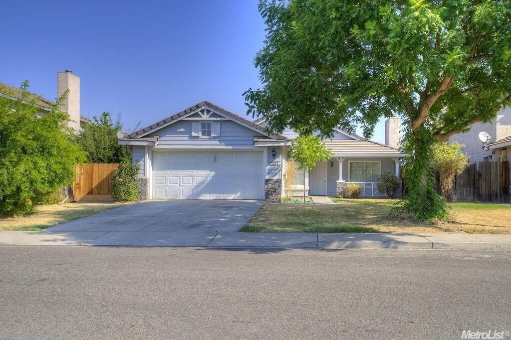 Primary Photo - 2337 Shadowbrook Way