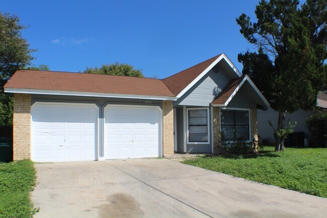 Building Photo - Lovely Home in Emerald Valley - Realtor Co...