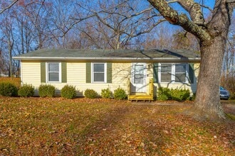 Building Photo - 153 Izaak Rd