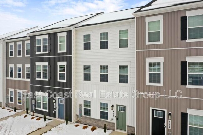 Building Photo - 413 Eclipse St