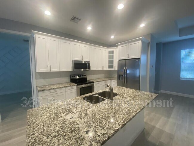 Foto del edificio - 6245 Alhambra Ave