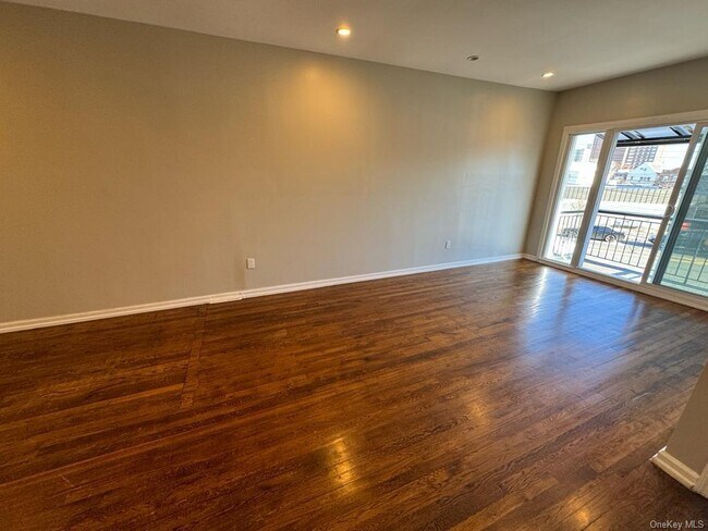 Foto del edificio - 649 Beach Ave