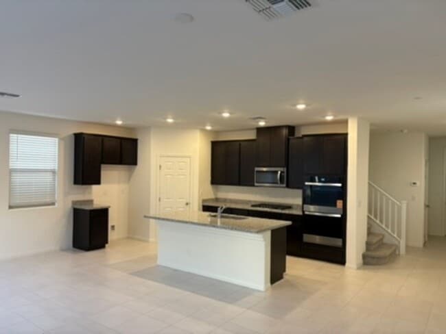 Building Photo - Welcome to this beautiful brand new home in Summerlin!