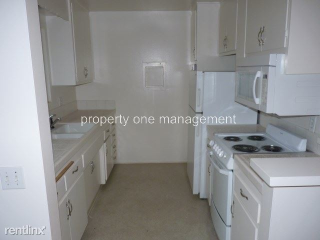 Building Photo - 1 br, 1 bath Apartment - 1315 Bath St apt 12