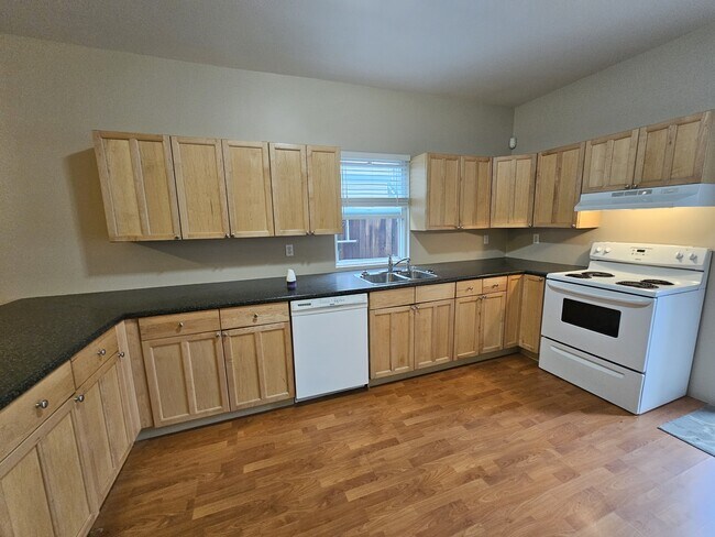 Photo du bâtiment - 24970 Dewdney Trunk Rd