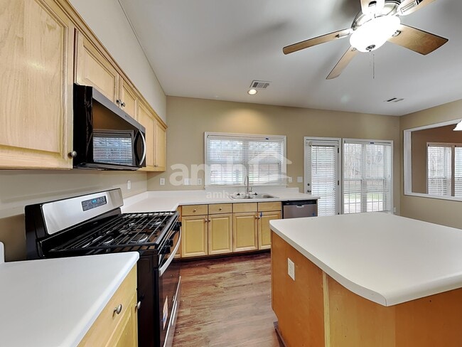 Foto del edificio - 5715 Oxborough Way