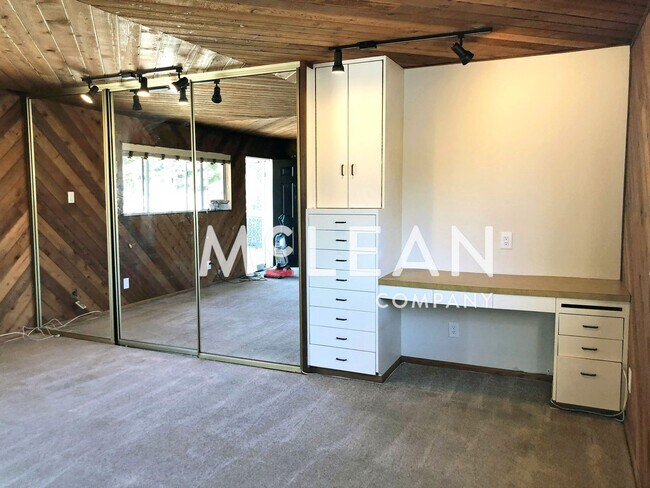 Foto del edificio - 5830 Appian Way