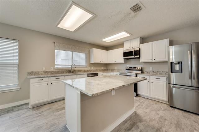 Foto del edificio - 11910 Melrose Ln