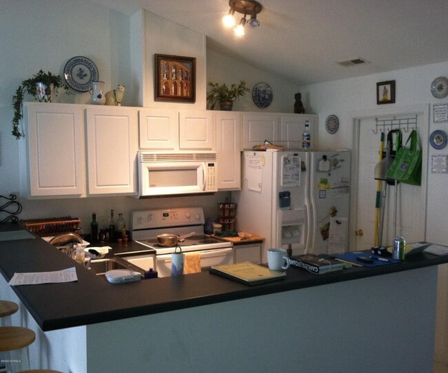 Building Photo - 2227 Locksley Woods Dr