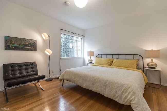 Building Photo - 2 br, 2 bath Duplex - 3731 Tracy St 3731 f...