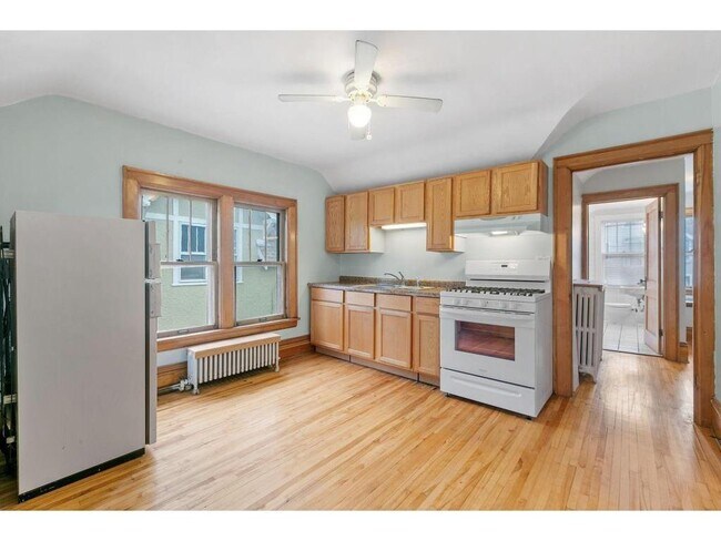 Foto del edificio - 4051 Pleasant Ave