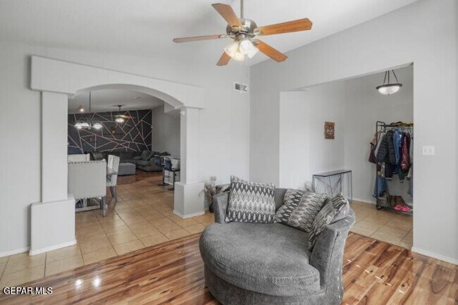 Foto del edificio - 3240 Bell Point Dr