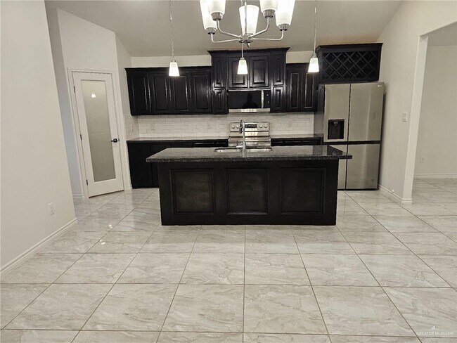 Foto del edificio - 7613 N 40th St