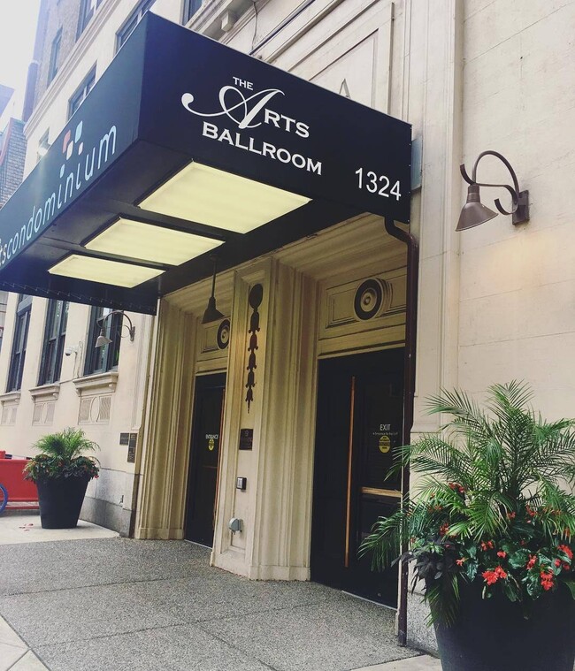 Foto del edificio - Arts Condominium [1324]