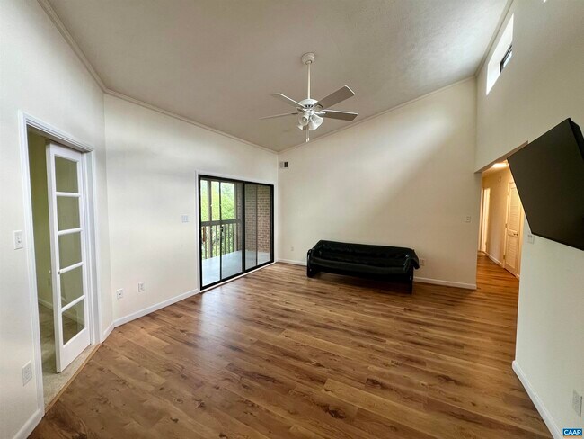 Foto del edificio - 116 Turtle Creek Rd