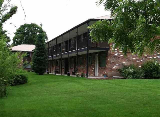 Foto del edificio - Walnut Court Apartments
