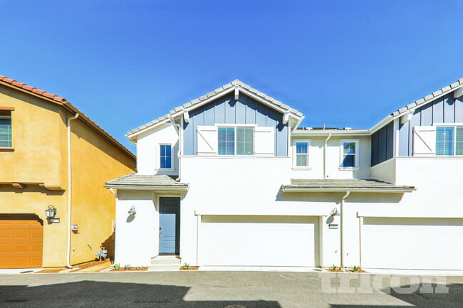 Building Photo - 28182 Dwight Dr