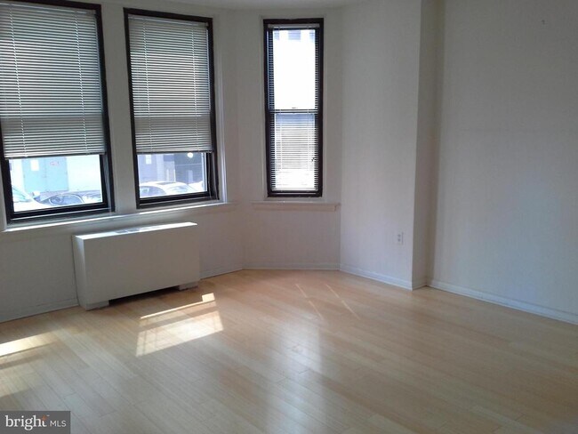 Foto del edificio - 135 S 19th St