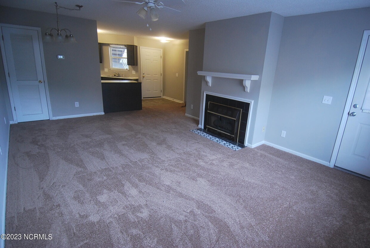 Primary Photo - 2916 Mulberry Ln