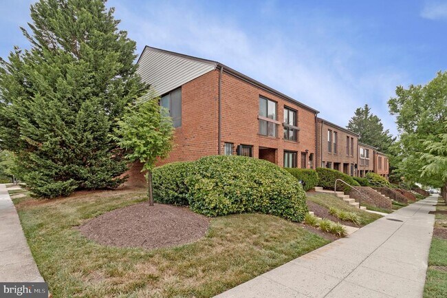 Building Photo - 2435 18th St NE