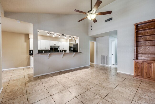 Foto del edificio - HUNTER'S CREEK SINGLE-STORY HOME