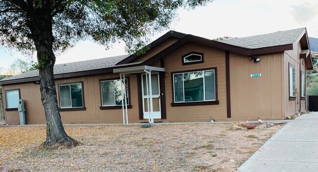 Building Photo - 472 N Rocky Rd