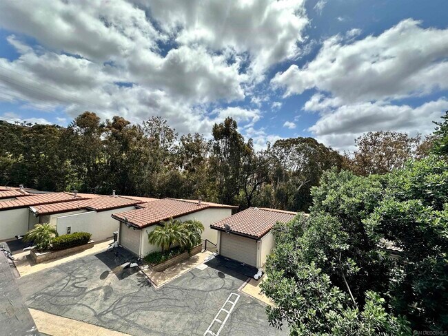 Foto del edificio - 2406 Altisma Way