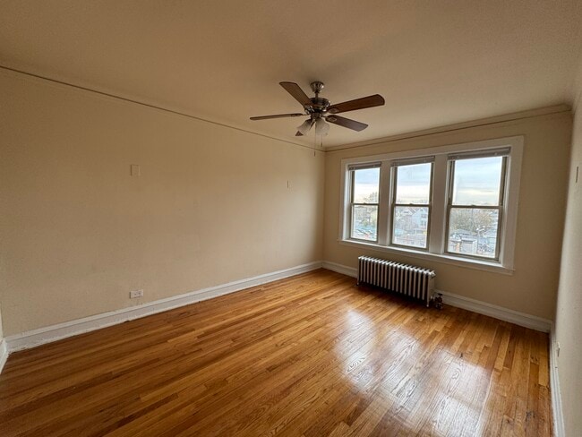 Building Photo - 2043 N Cicero Ave