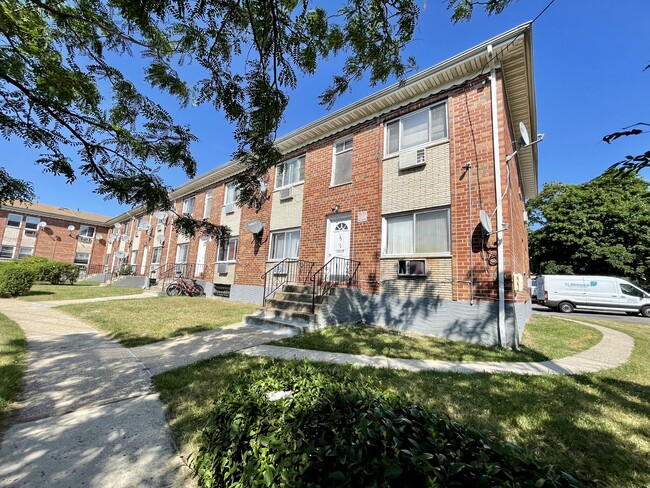 Foto del edificio - 14111 Springfield Blvd