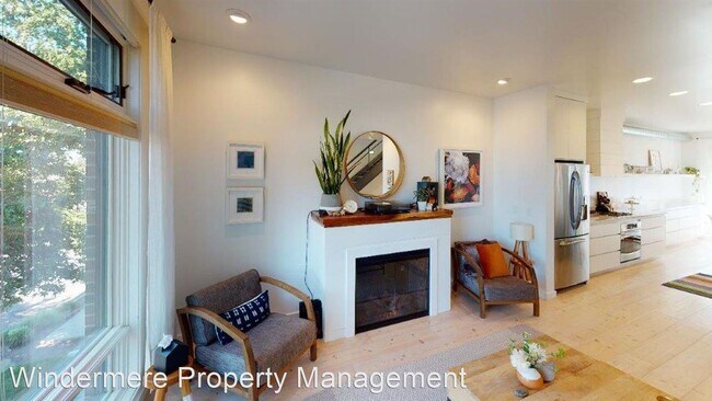 Foto del edificio - 3 br, 3.5 bath House - 162 N 5th Ave