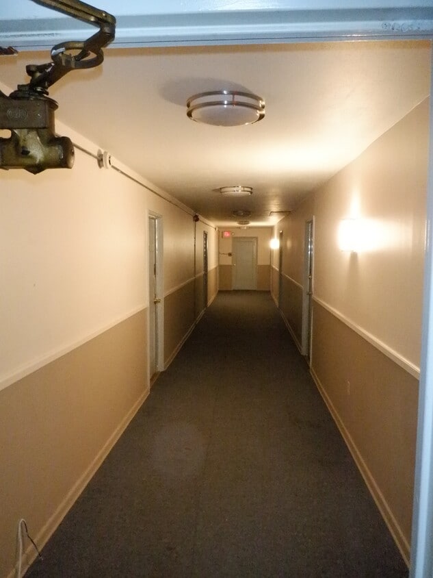 33 Burnside Ave Unit B4, East Hartford, CT 06108 Apartments in East