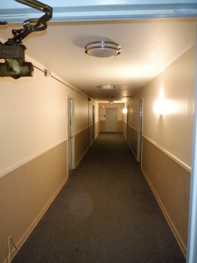 33 Burnside Ave Unit B4, East Hartford, CT 06108 Apartments in East