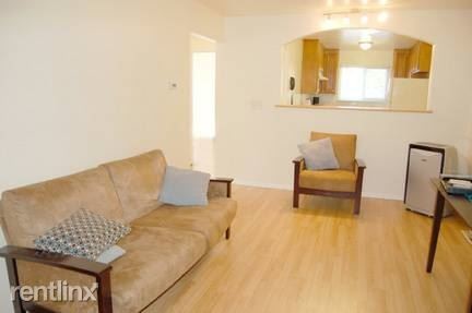 Building Photo - 1262 W Mc Kinley Ave