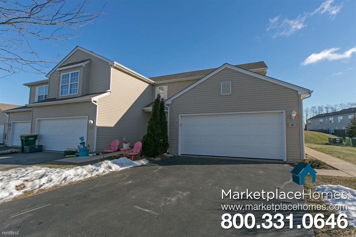 Primary Photo - 1400 Hunters Ridge Dr