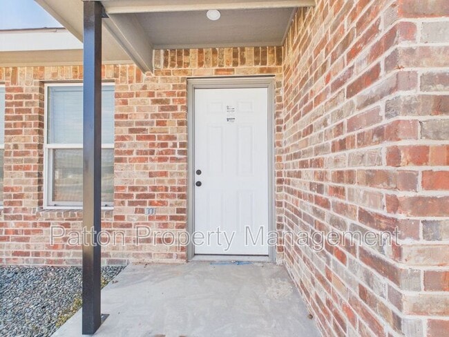 Foto del edificio - 1124 Caprock St