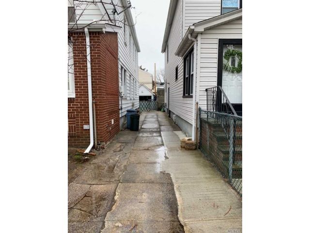 Building Photo - 87-45-87254 254th St