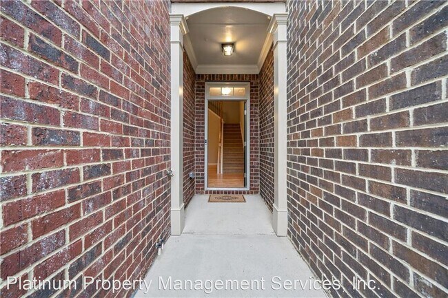 Building Photo - 3 br, 2.5 bath House - 1208 Foxcroft Ln