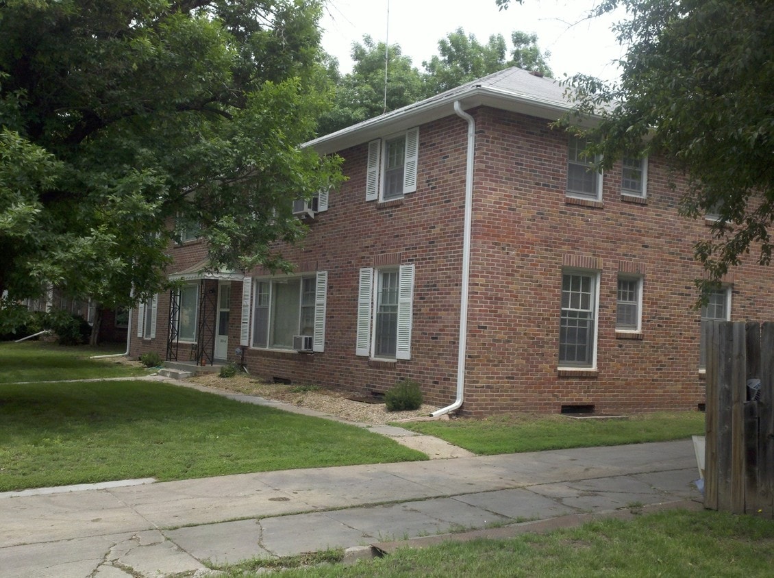 Building Photo - 1940 S Cotner Blvd