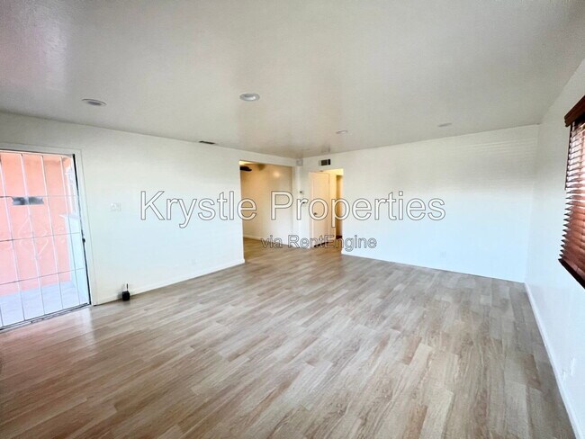 Foto del edificio - 1319 Coolidge St