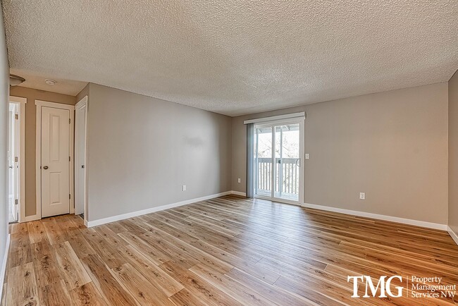 Photo - 2 BD Unit with Covered Deck Apartment