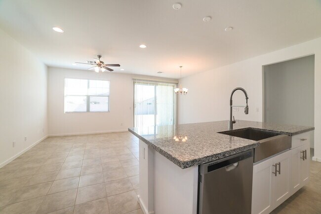 Foto del edificio - 11039 W Pkwy Dr