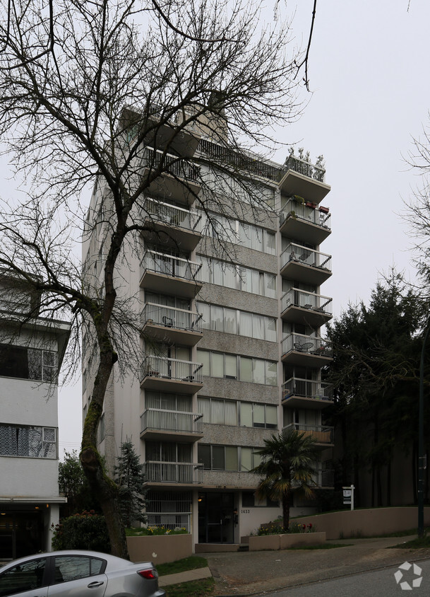 Photo principale - 1433 Burnaby St