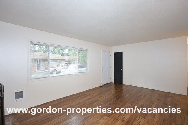 Foto del edificio - SE Green Vista Dr - Milwaukie 2 bedroom du...