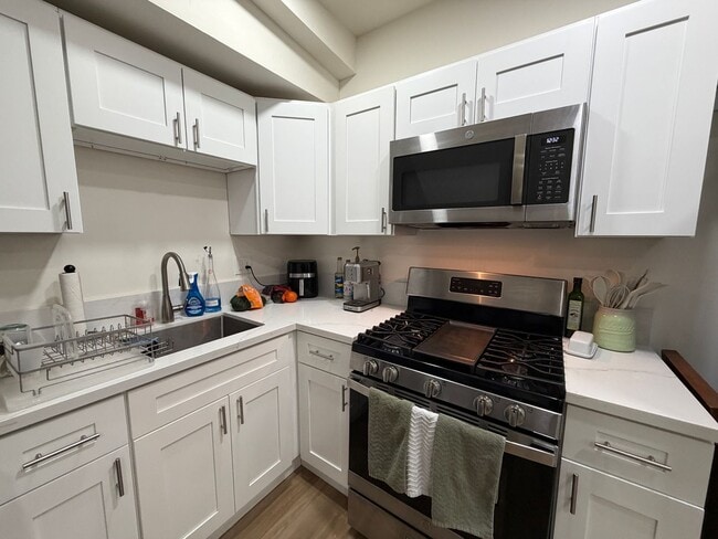 Building Photo - 5418-5420 Baja Drive