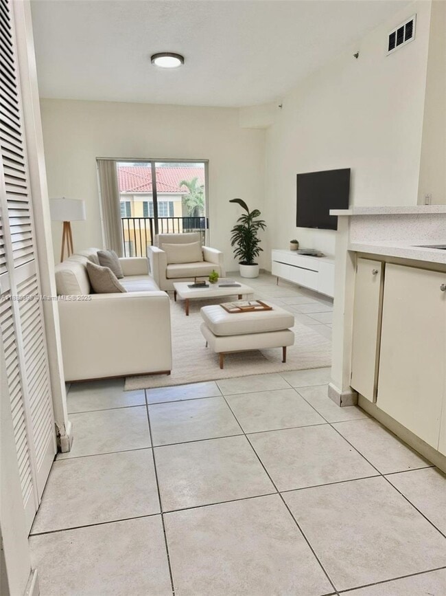 Foto del edificio - 7280 NW 114th Ave