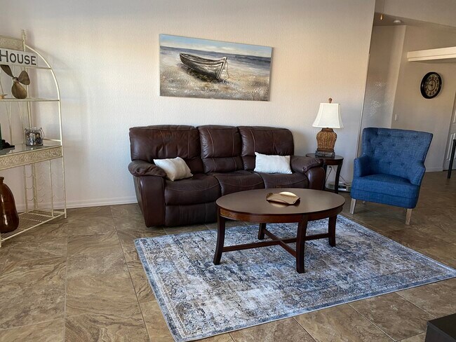Foto del edificio - 470 Acoma Blvd S