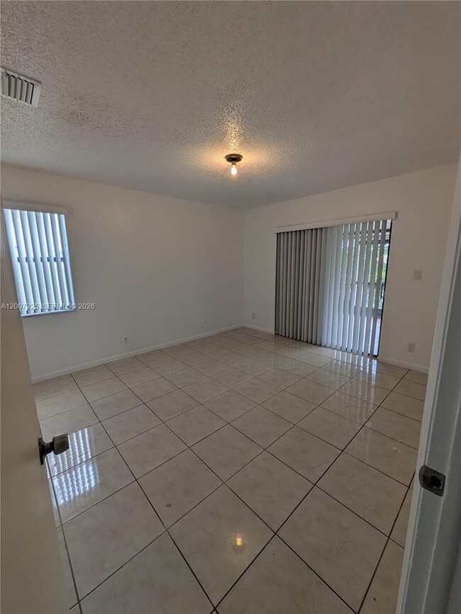 Foto del edificio - 8033 NW 41 Ct